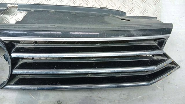 3G0853653 VAG Решетка радиатора купить в Павлоград