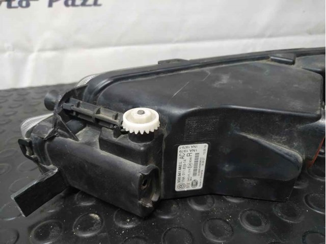 VAG 3G0941662L Фара противотуманная правая в наличии Тернополь
