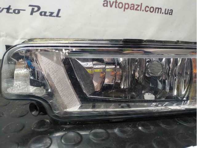 VAG 3G0941662L Фара противотуманная правая в наличии Ровно
