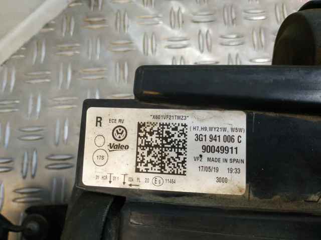 VAG 3G1941006C Правая фара в наличии Кривой Рог