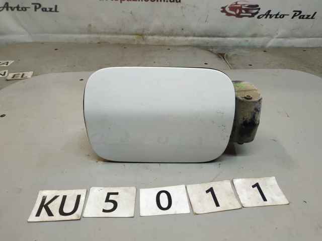 Дверка бензобака 3T5809857 VAG
