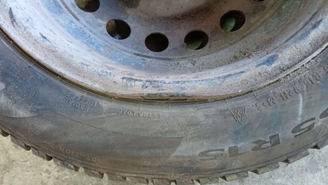 RENAULT 403003689R Диски колесные стальные (штампованные) в наличии Ирпень