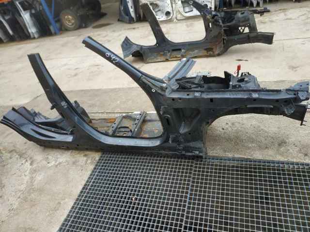 Лонжерон передний правый 41117135612 BMW