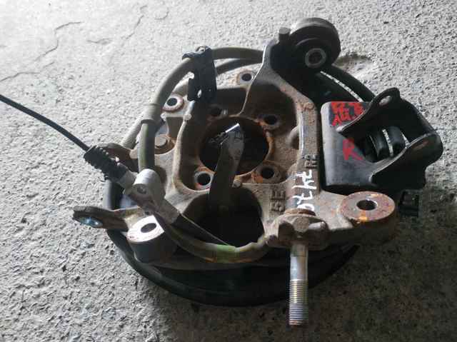 4230448070 TOYOTA Цапфа задняя правая купить в Днепр