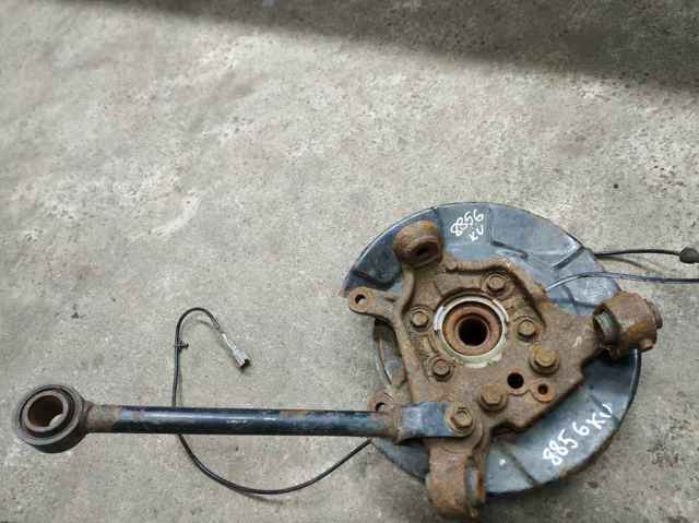 Цапфа поворотного кулака 43018CN200 NISSAN