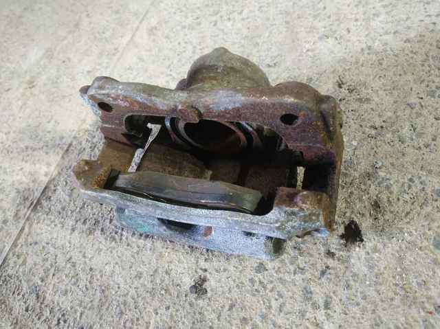 Суппорт тормозной передний правый 45019T1EG00 HONDA