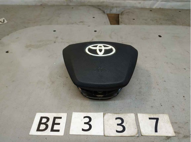 Подушка безопасности водителя 4513005130C0 TOYOTA