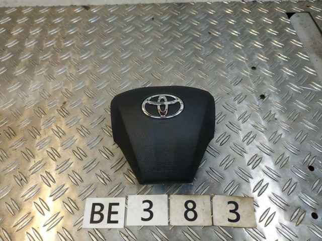 Подушка безопасности водителя 4513042180B0 TOYOTA