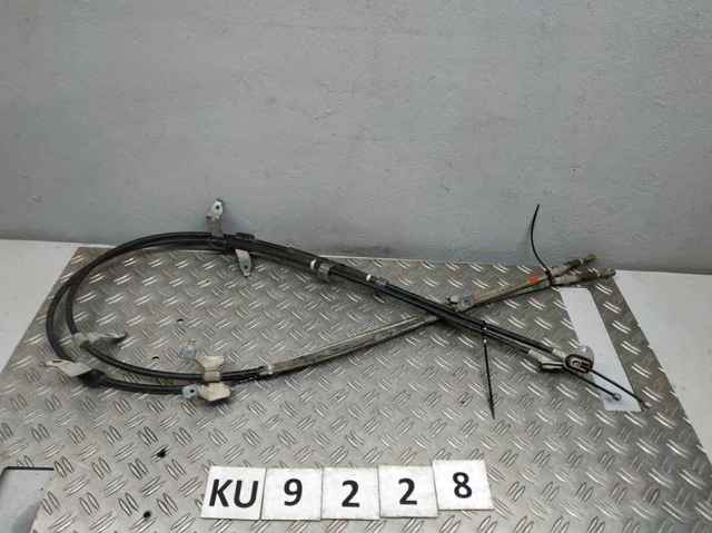 Трос ручного тормоза 4643047080 TOYOTA
