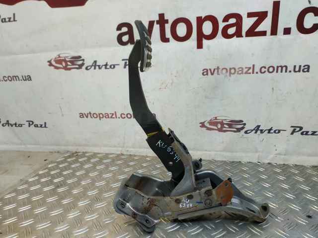 Педаль тормоза 465011CA0C NISSAN