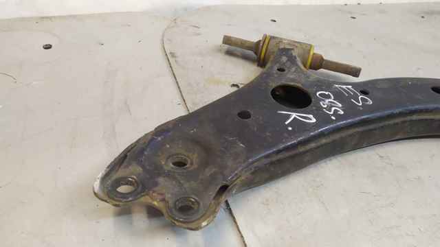 4806833050 TOYOTA Нижний рычаг купить в Ужгород