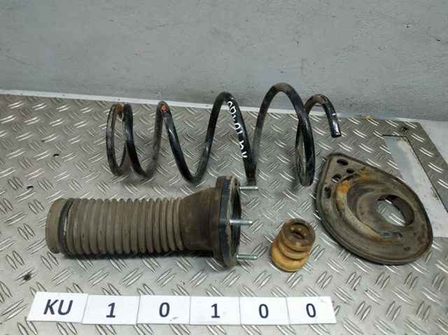 Пружина задняя 4823106720 TOYOTA