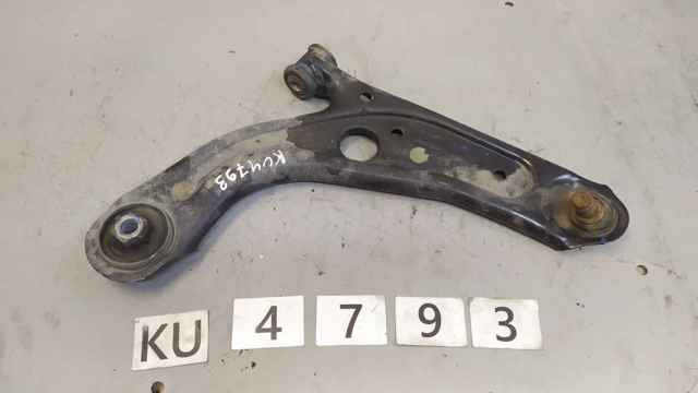 Правый рычаг передней нижней подвески 4877742AD FIAT