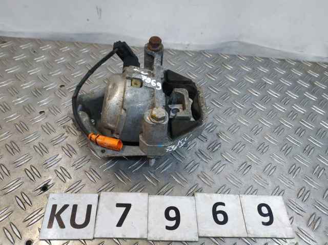 Левая опора двигателя 4G0199381 VAG