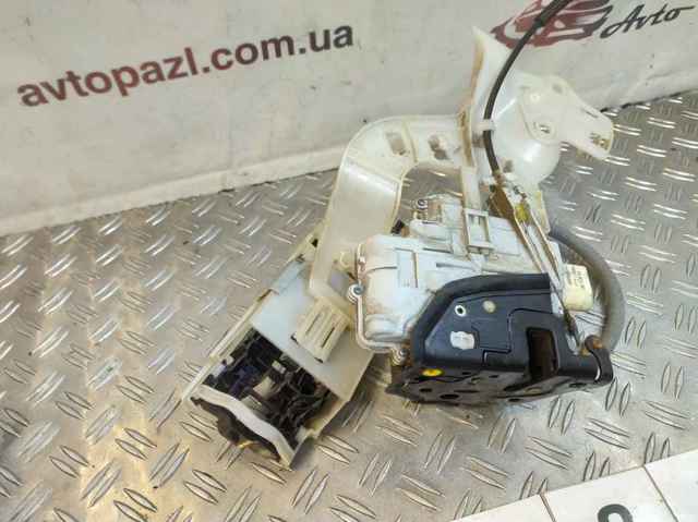 4G0839015 VAG Замок двери задней левой купить в Ужгород