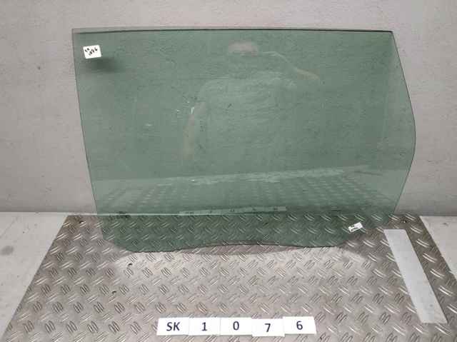 Стекло двери задней левой 4M51A25713AB FORD