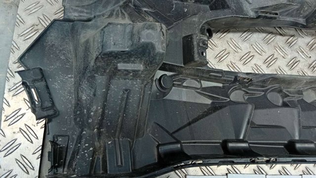 BMW 51118069891 Кронштейн крепления противотуманной фары левой в наличии Кривой Рог