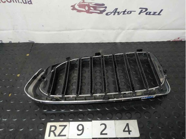 51137383520 BMW Решетка радиатора правая купить в Киев