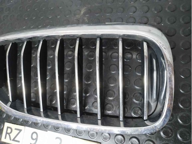 51137383520 BMW Решетка радиатора правая купить в Одесса