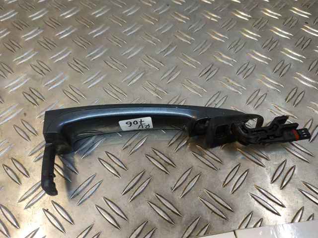 Ручка двери передней наружная правая 51212992986 BMW