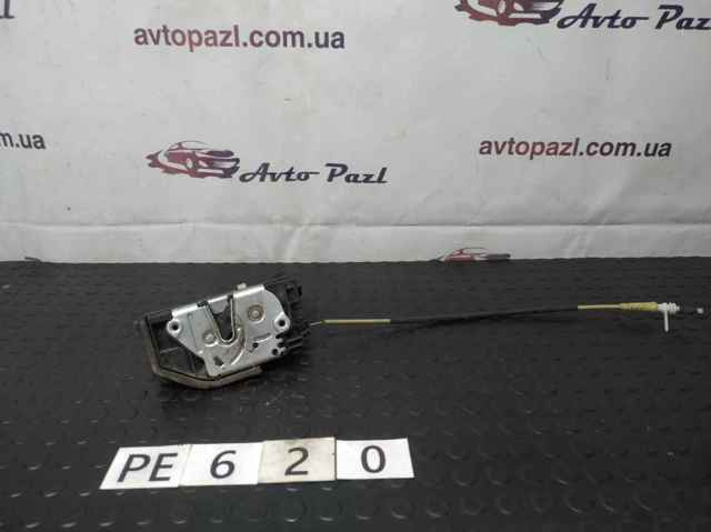 Замок двери водителя 51217202145 BMW