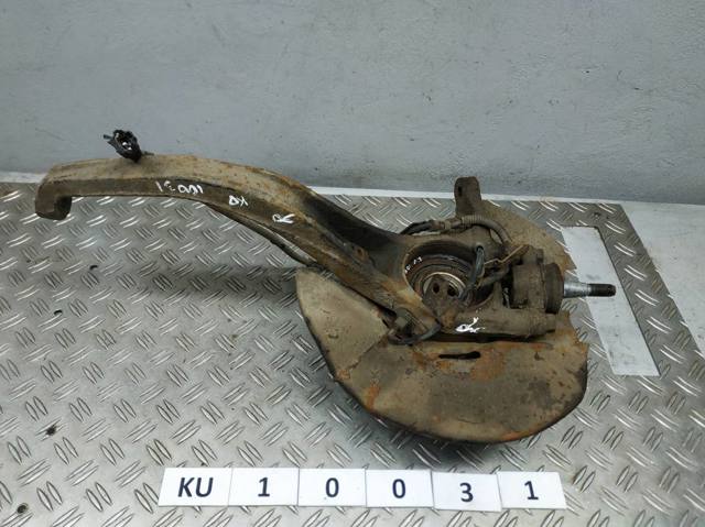 Цапфа (поворотный кулак) передний правый 517163K050 HYUNDAI