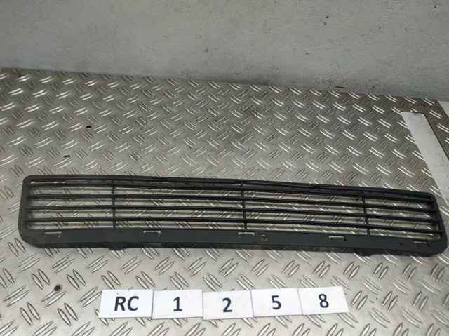 Решетка бампера нижняя 5178282AA MARKET (OEM)