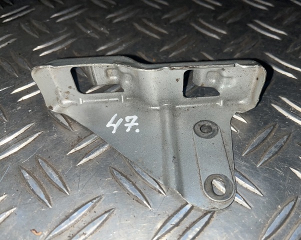 5208205010 TOYOTA Кронштейн бампера переднего левый купить в Ирпень