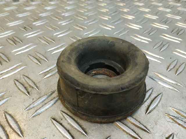 Сайлентблоки передней балки 522130E010 TOYOTA
