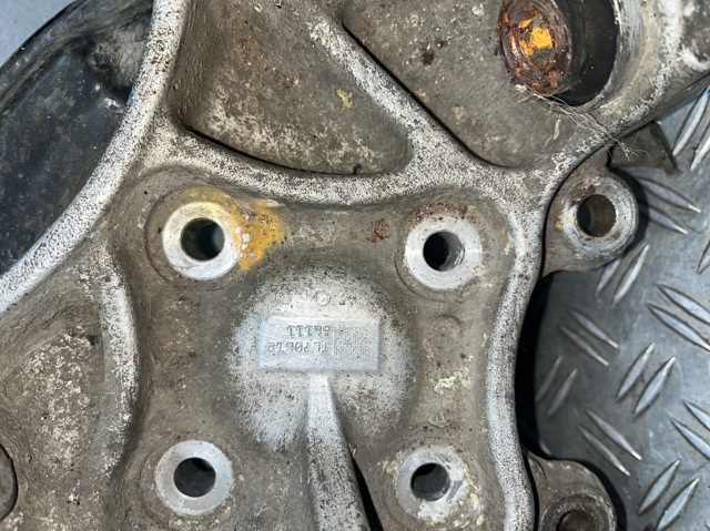 52215TC0T00 HONDA Цапфа (поворотный кулак) задний левый купить в Черкассы