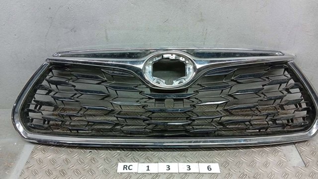 Облицовка радиатора 531010E330 TOYOTA