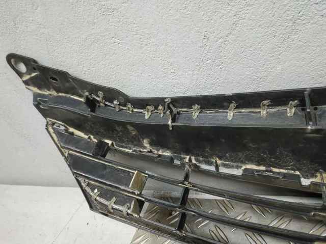 5310133510 TOYOTA Решетка радиатора купить в Николаев