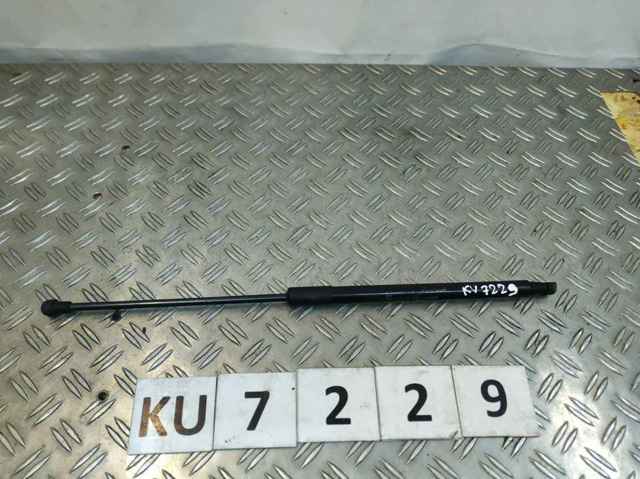 Упор капота 534400W280 TOYOTA