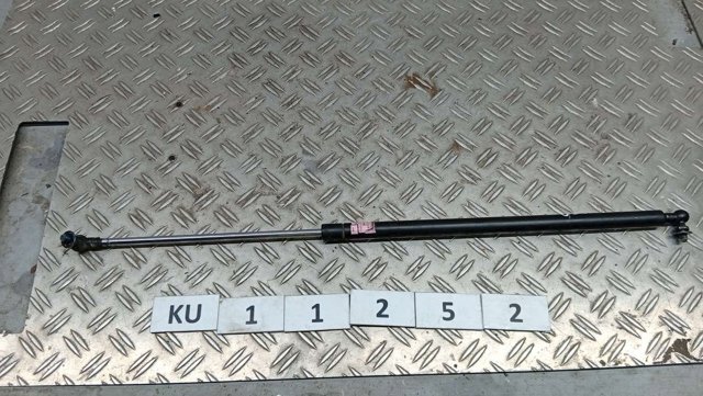 Амортизатор под капот 5345069105 TOYOTA