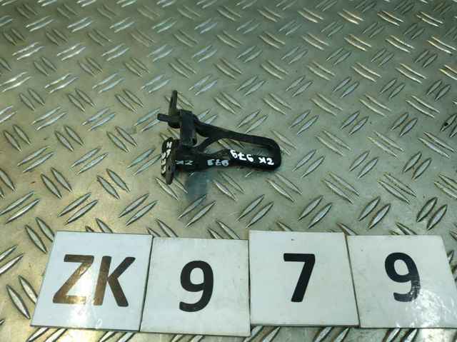 Навеска и упор капота 5355048030 TOYOTA