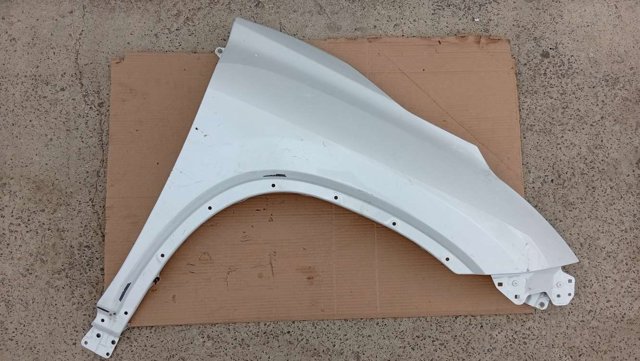 Правое крыло 538010E160 TOYOTA