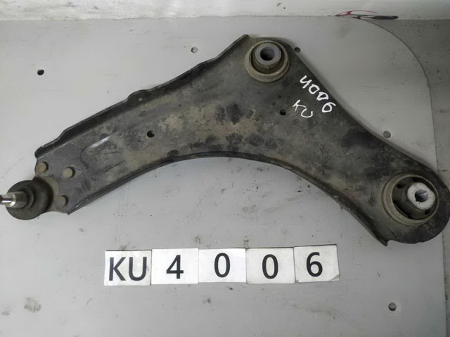 Левый рычаг передней нижней подвески 545014055R RENAULT