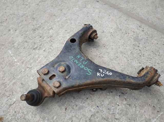 Рычаг передней подвески нижний левый 545103E000 HYUNDAI