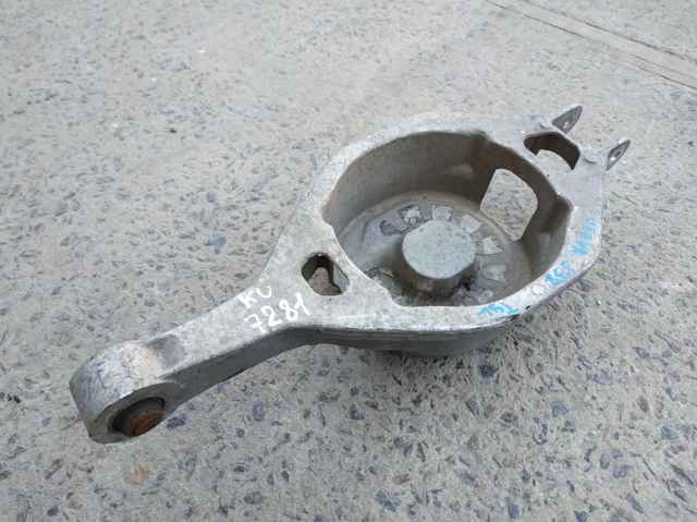 Балансир задний нижний 551B0JA000 NISSAN