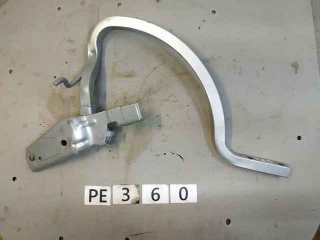 Крепление крышки багажника 561827302B VAG