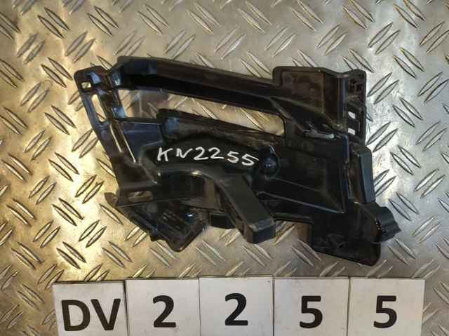 VAG 565807724 Кронштейн бампера переднего правый в наличии Чернигов