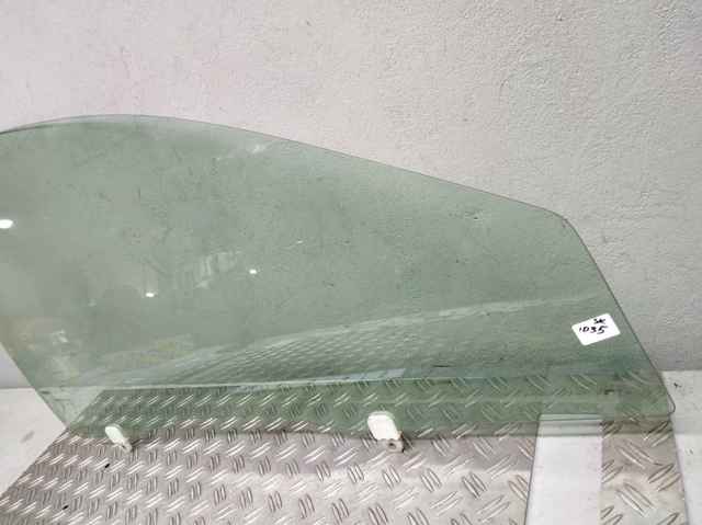MITSUBISHI 5706A354 Стекло двери передней правой в наличии Черкассы