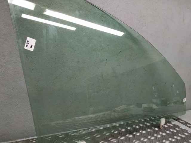 5706A354 MITSUBISHI Стекло двери передней правой купить в Павлоград