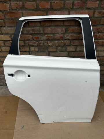 Дверь задняя, правая 5730B560 MITSUBISHI
