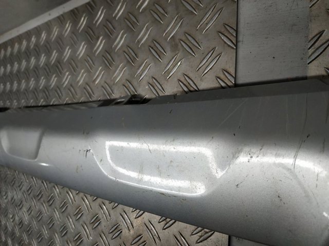 SUBARU 57734SJ010 в наличии Львов