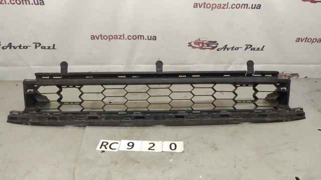 VAG 57A853677A Решетка радиатора в наличии Днепр