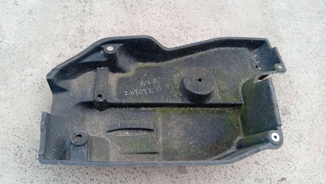 5816578010 TOYOTA Защита днища передняя правая купить в Украина
