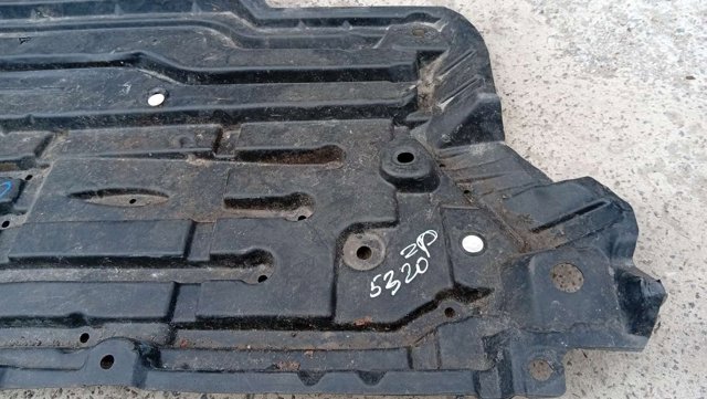 TOYOTA 58166F4010 Защита днища левая в наличии Полтава