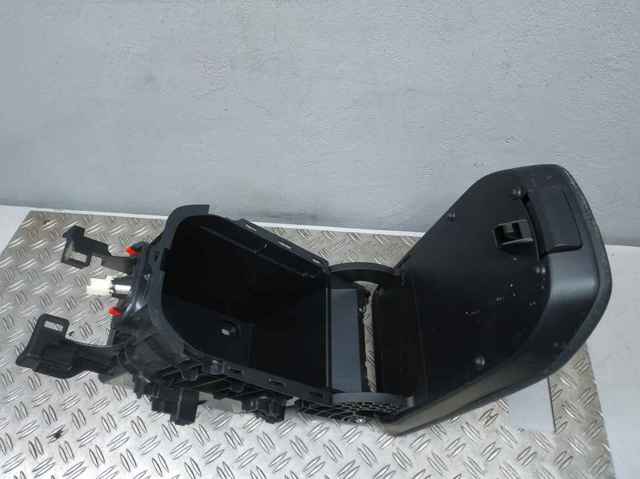 TOYOTA 5881242040 в наличии Черновцы