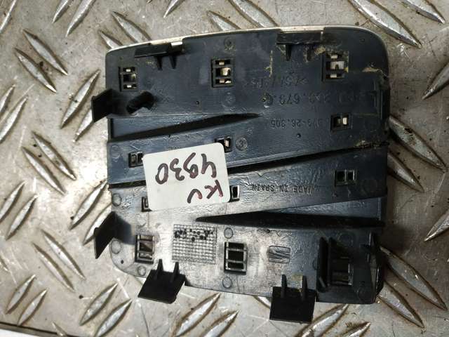 VAG 5F0853679C в наличии Черкассы